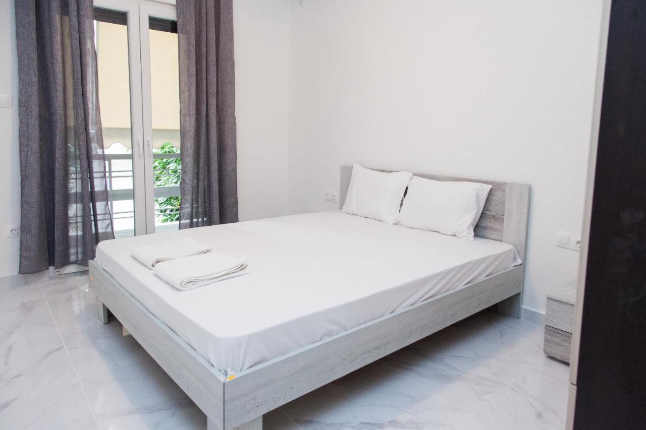 Modern 3-Bedroom Apartment Next To Koridallos Square Pireus Exteriör bild