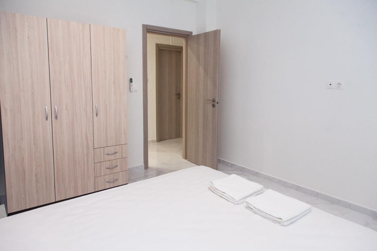 Modern 3-Bedroom Apartment Next To Koridallos Square Pireus Exteriör bild